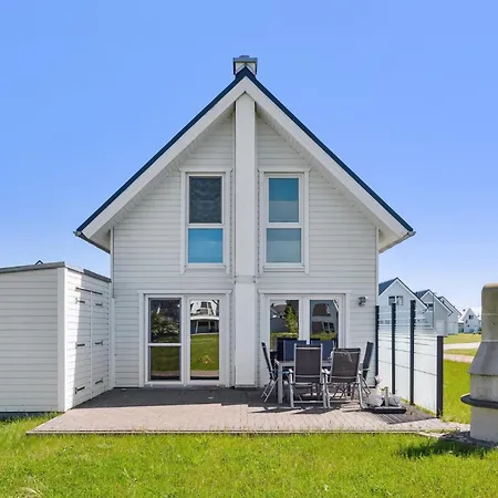 Holiday home Gorgeous In Ostseeresort With Sauna