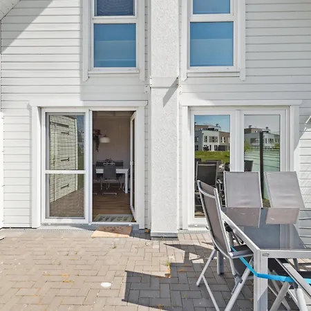 Gorgeous In Ostseeresort With Sauna Holiday home *