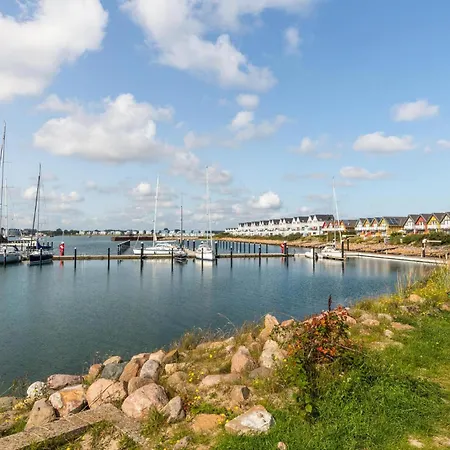 Gorgeous In Ostseeresort With Sauna 度假居
